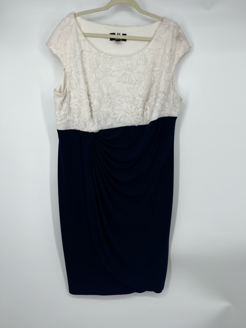 connected apparel White Embroidered Bodice Navy Draped Midi Dress sz 18w